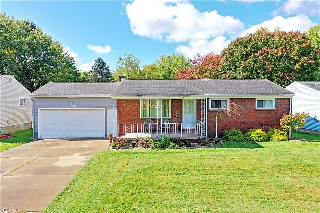 76 Memorial Cir photo 1