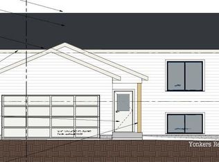 216 Leonard St, Belding, MI 48809