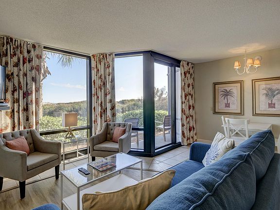4th image of 2700 N Lumina Avenue #117