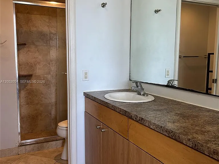 7441 Wayne Ave #8R — Photo 9