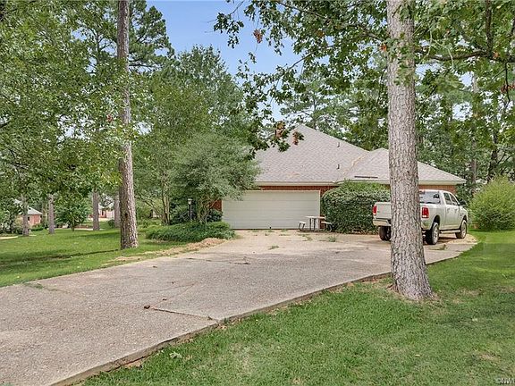 2nd image of 4919 Old Oak Dr