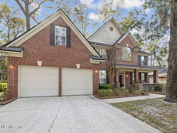 3rd image of 11882 CLEARWATER OAKS Drive W