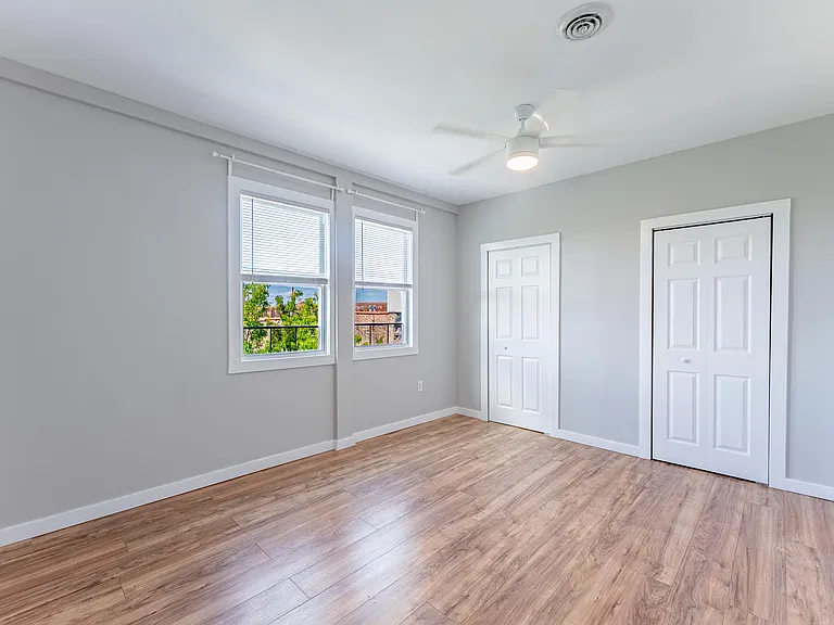 1852 S Blue Island Ave #2R — Photo 9