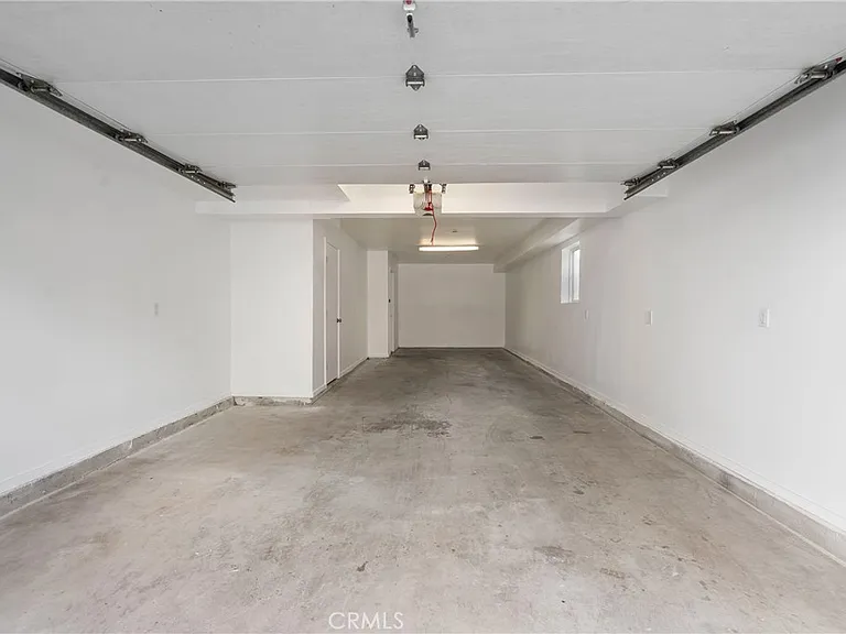 6009 1/2 Barton Ave #6009 — Photo 3