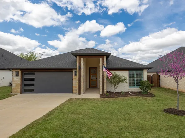 322 Pleasant View Dr, Weatherford, TX 76086