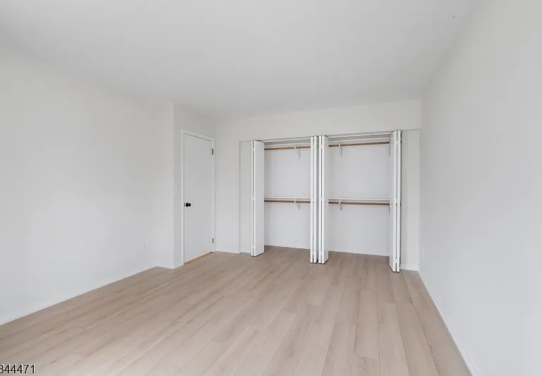 15 Madison Ave — Photo 13