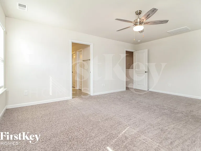 212 Ashborne Ln — Photo 8