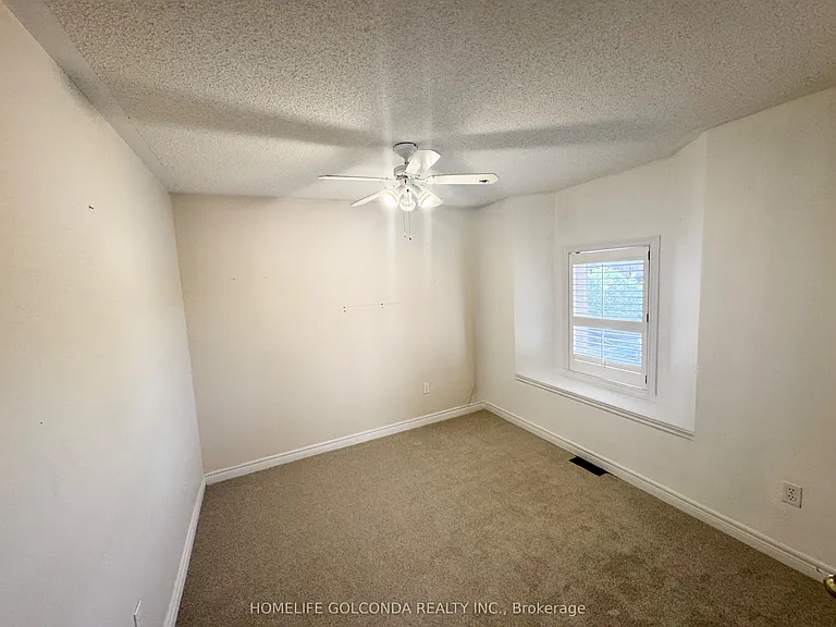 440 Seneca Ct — Photo 12