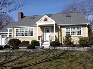 133 Rhoda Ave, Fairfield, CT 06824