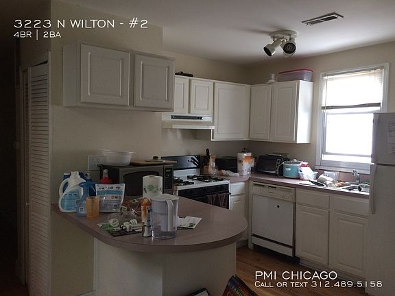 3rd image of 3223 N Wilton Ave APT 2