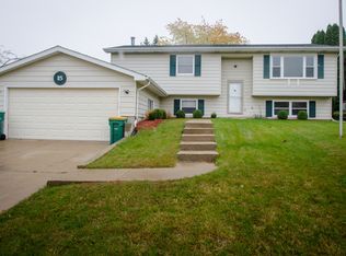 15 Sheehan Dr, Lake Villa, IL
