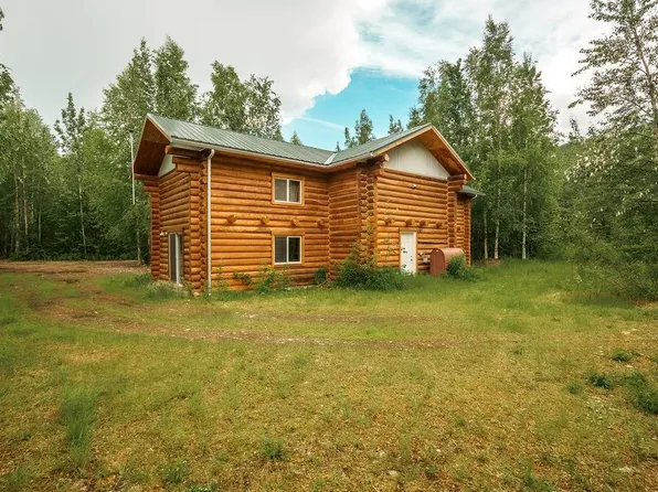 2062 Beth Ct, Fairbanks, AK 99712