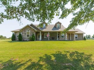 8450 Bredehoeft Rd, Decatur, AR 72722