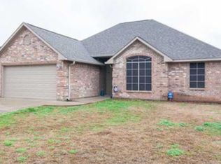 203 Lafield Ln, Benton, LA 71006