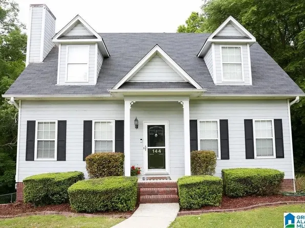 144 Twin Lakes Rd, Trussville, AL 35173