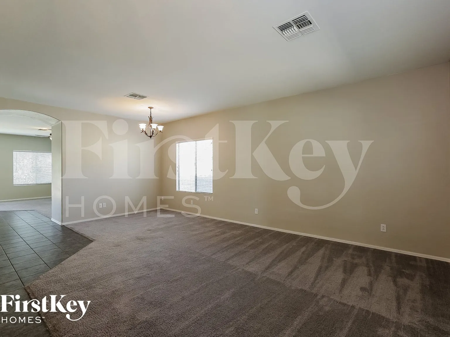 4 bed, 2.0 bath, 1930 sqft, $2,180 — Photo 4
