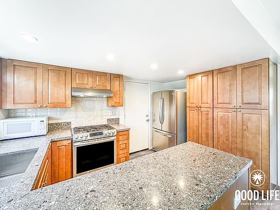 2nd image of 517 4th Ave APT 2