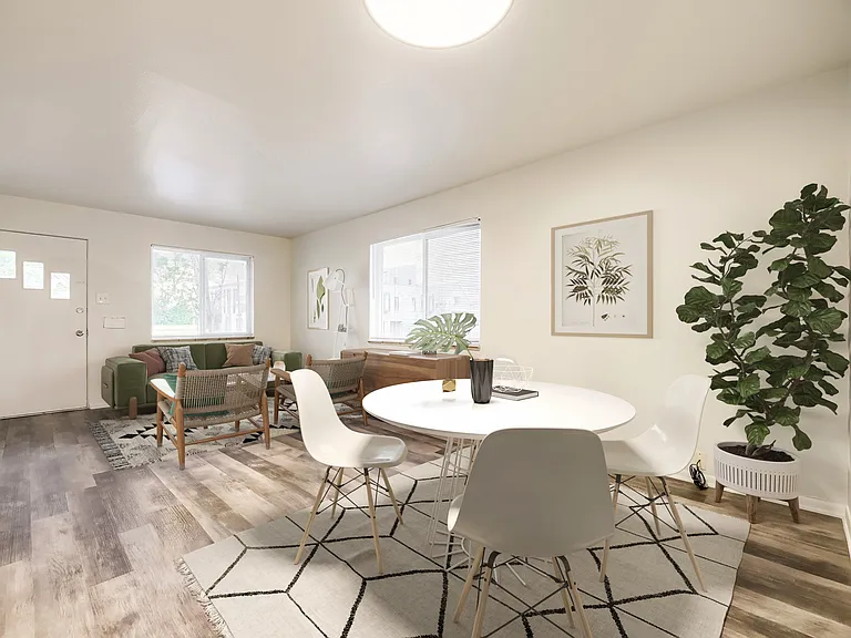 2202 S Cherokee St — Photo 11