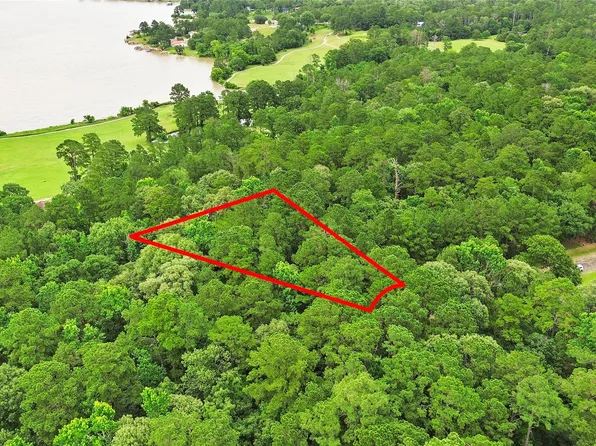 24408 Oakmont Ct, Huntsville, TX 77320