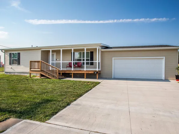 716 W H St, Hastings, NE 68901