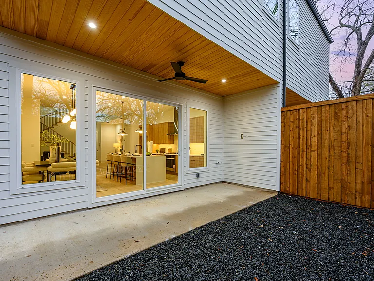 815 Bayonne St — Photo 8
