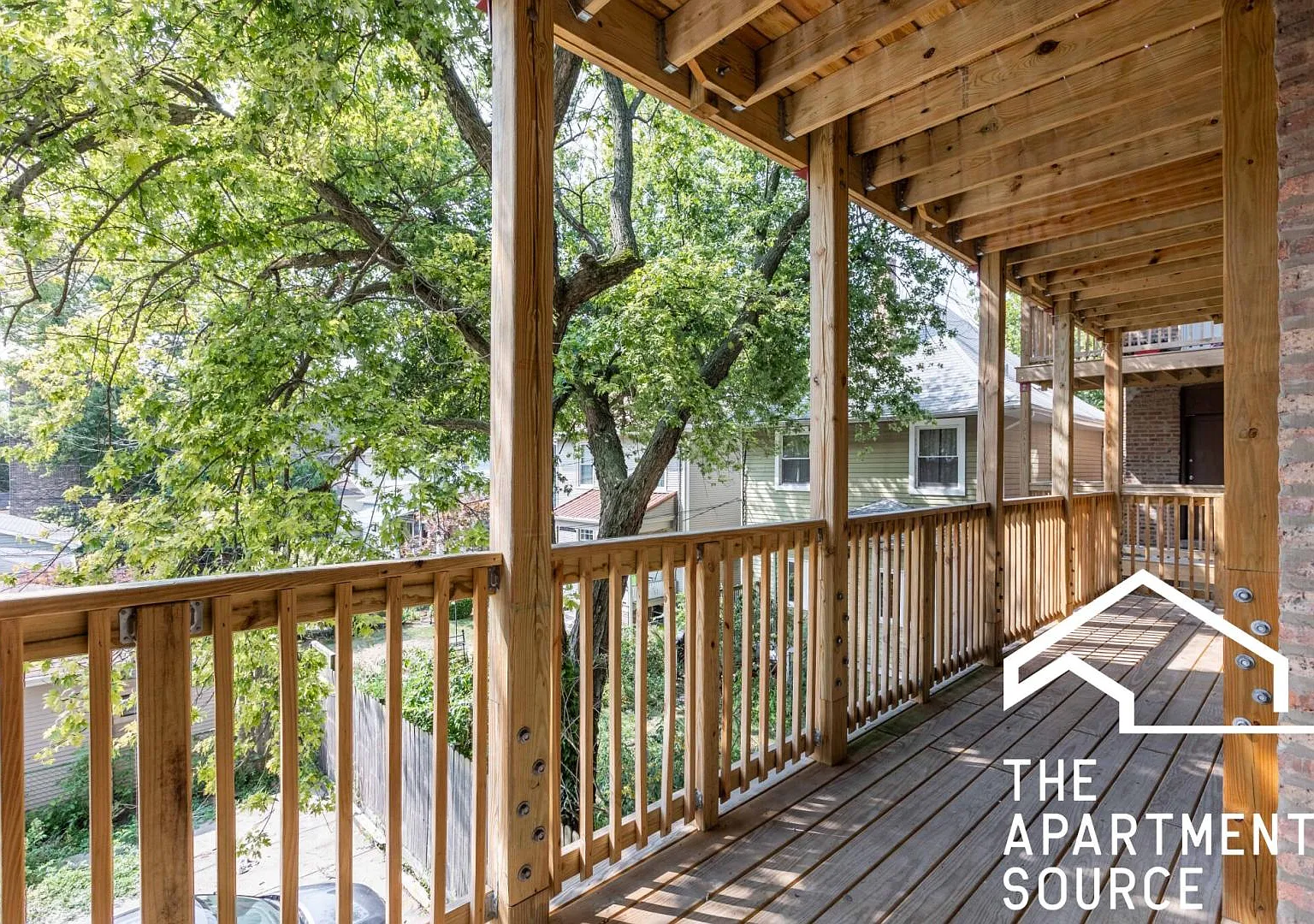 3 bed, 1200 sqft, $2,400 — Photo 4