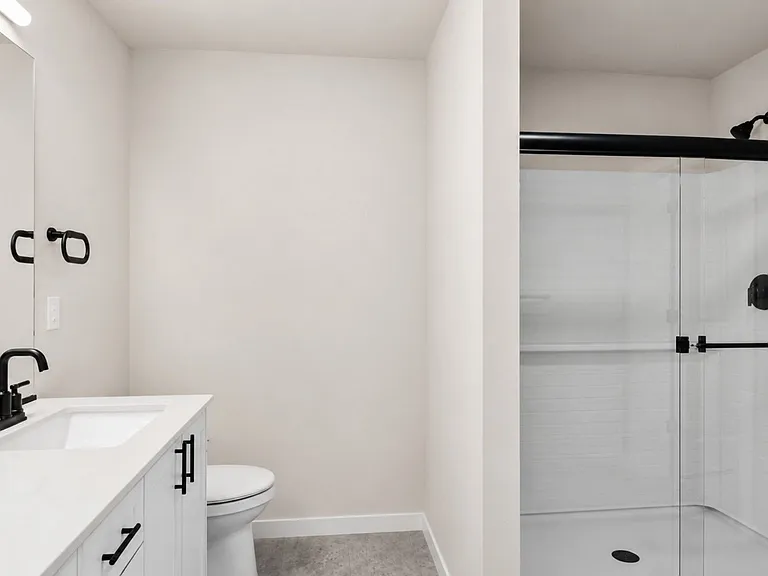 16124 Cascadian Way #B4 — Photo 9