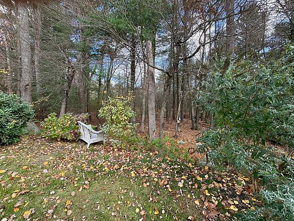 2nd image of 62 Sonia Dr