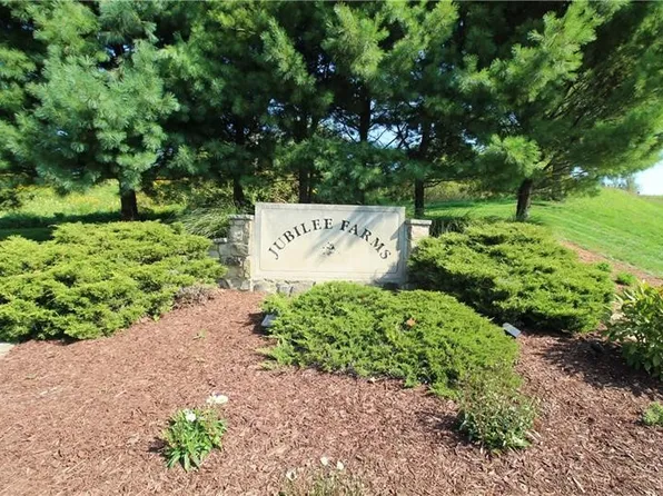 101 Hibernia Dr, Harmony, PA 16037