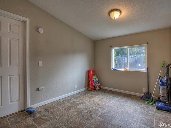 5th image of 21836 130th St E