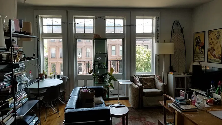 Rented by Metropolitan Realty | media 12