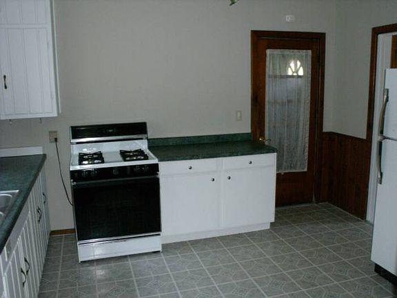 4th image of 1335 23rd Ave