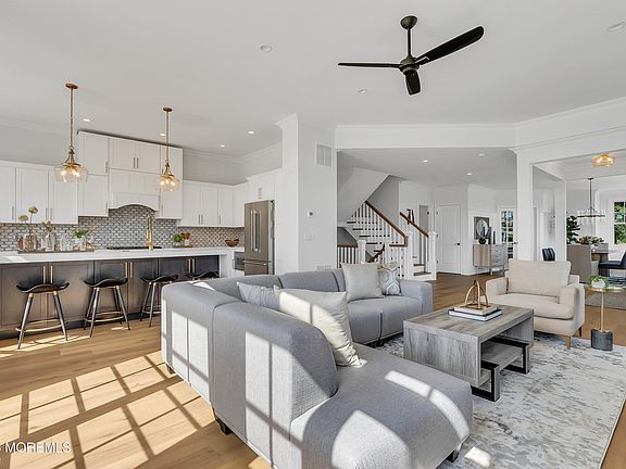 3rd image of 184 Eagle Way
