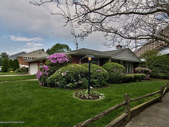 5th image of 105 W Bennett St