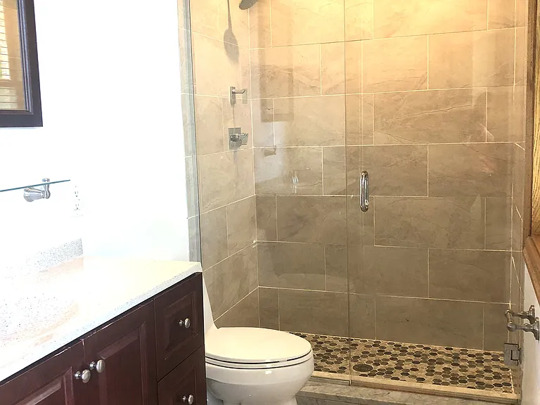 Master Bedroom Bathroom