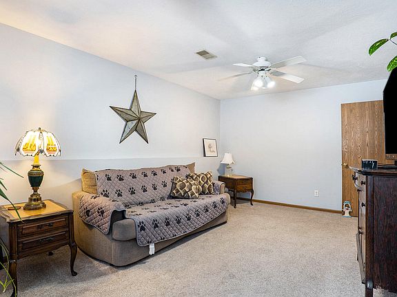 3rd image of 8651 Huron Dr