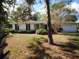 2272 SE Flanders Rd, Port Saint Lucie, FL 34952