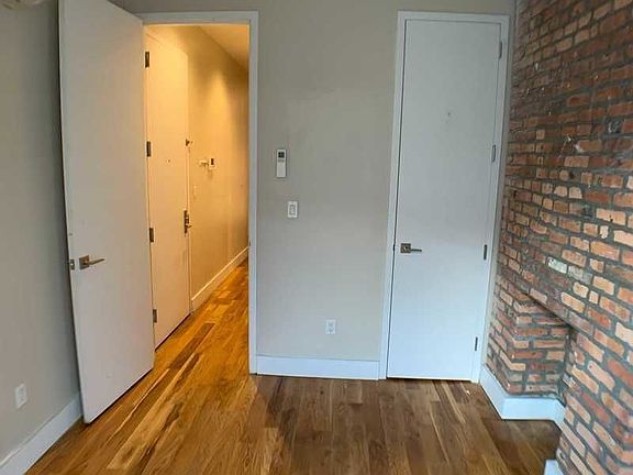 3rd image of 385 Chauncey St #1RR