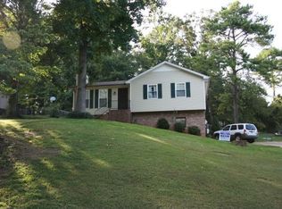 202 Ridgewood Dr, Trussville, AL 35173