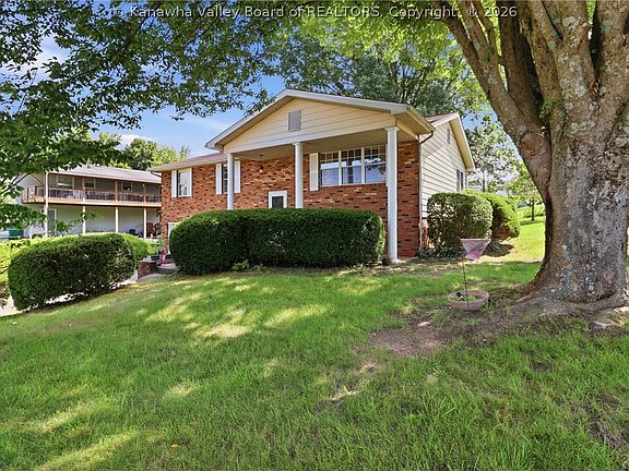 3rd image of 5226 Linda Vista Dr
