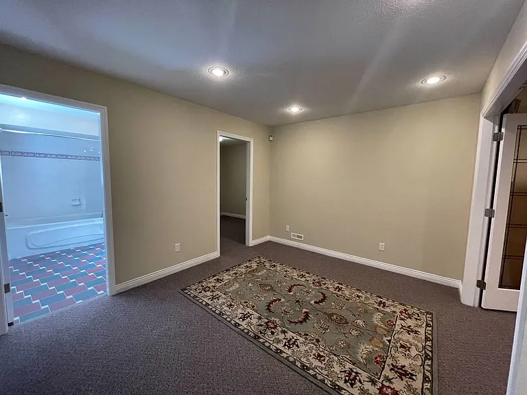 3000 Plateau Blvd — Photo 9