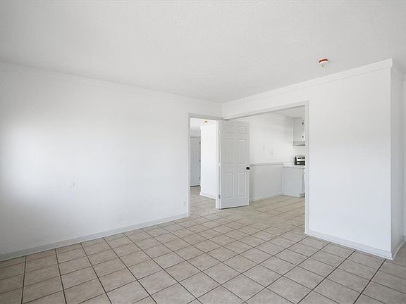 3rd image of 1226 Bernice Dr