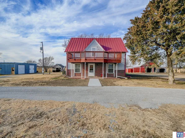911 Road 5400, Deshler, NE 68340