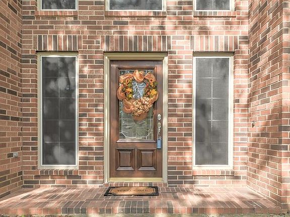 5th image of 1815 Parkview Dr