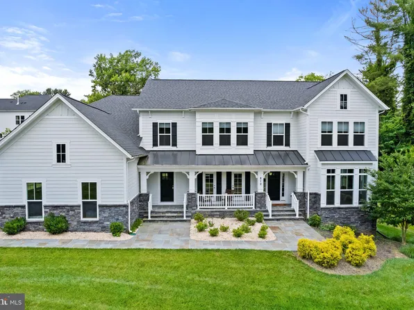 810 Walker Rd, Great Falls, VA 22066