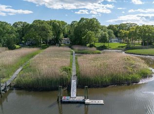 12 4th Ave, Old Saybrook, CT 06475