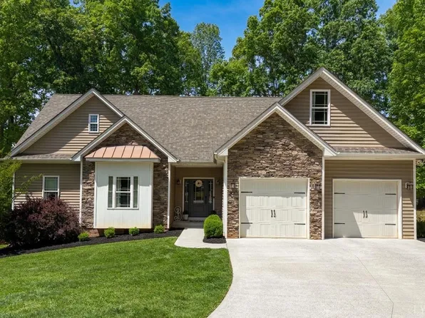 1059 Gilliam Ct, Forest, VA 24551
