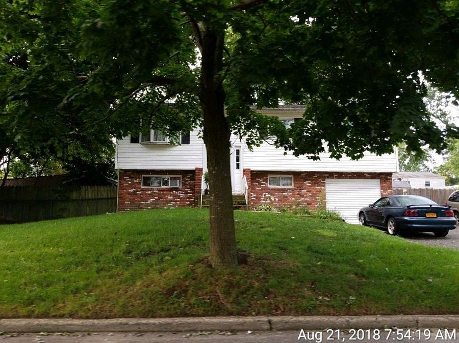1st image of 12 Franklin Ave
