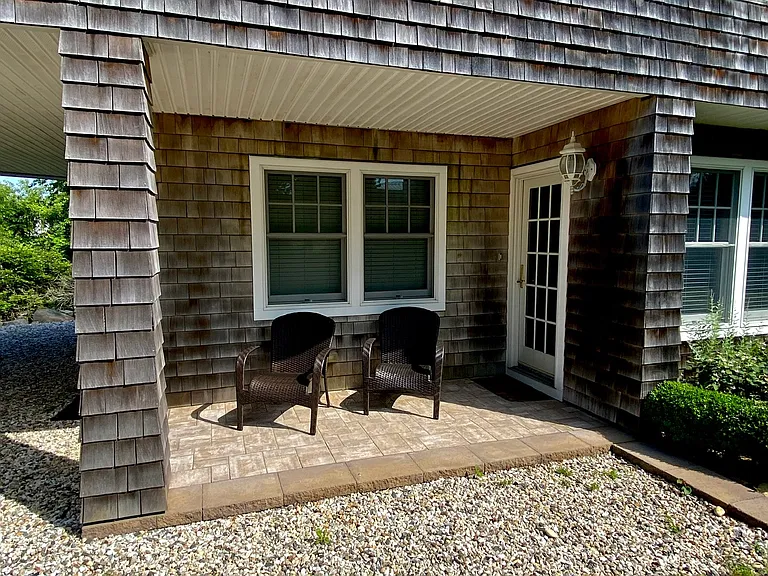 843 Montauk Hwy — Photo 9