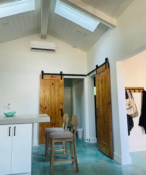 668 Tupper St — Photo 13